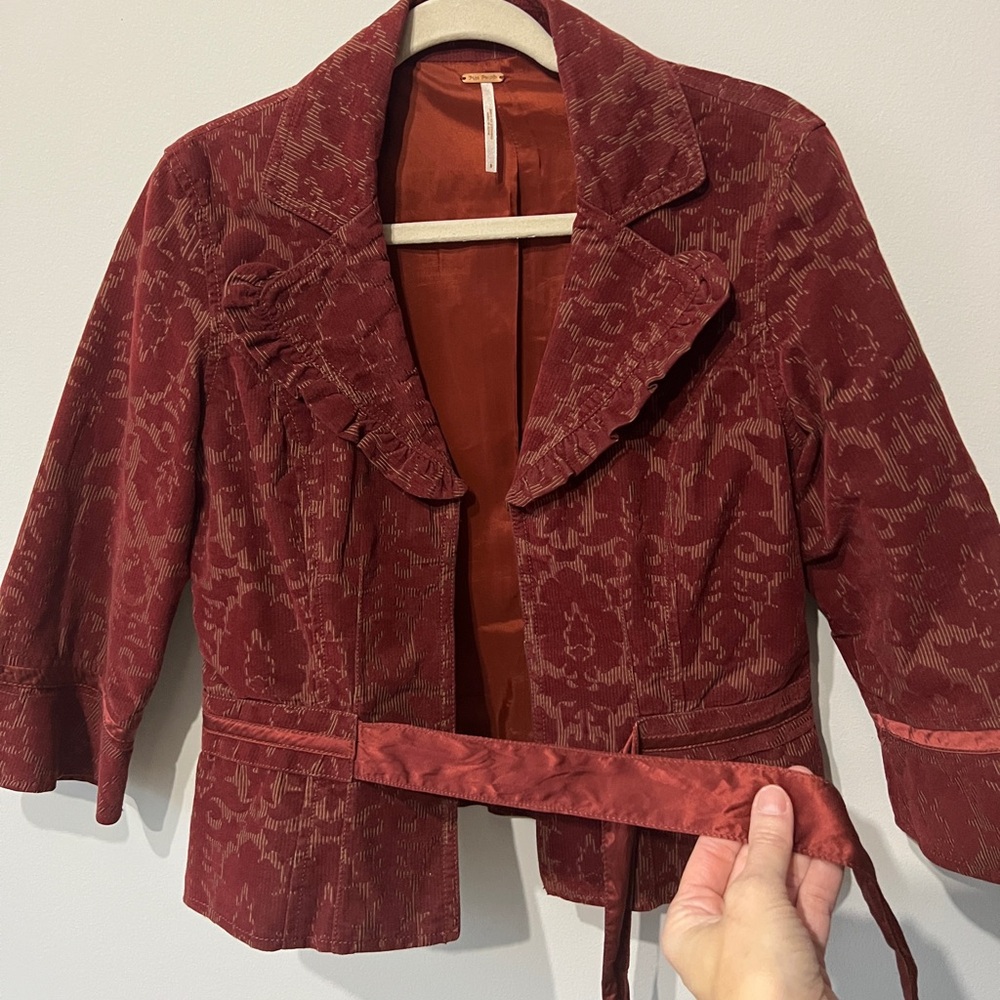 Free People Textured Blazer/Peplum style/ 3/4 sleeves - very feminine. Like new